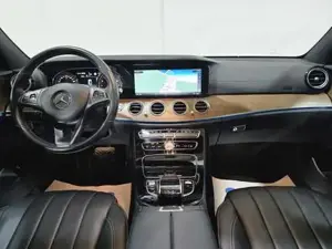 Mercedes-Benz E-Klasse Bild 7