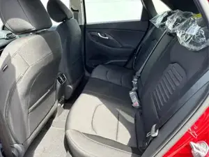 Hyundai i30 STYLE EDITION SHZ NAVI ALU LED RFK PDC 1.5 MPI ... Bild 9