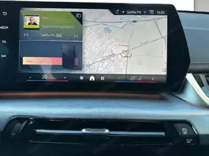 BMW X1 sDrive18d xLine // Anhängerkupplung // Komfortzg. // elektr. Sitzverstellung Bild 8