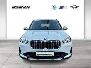 BMW X1 sDrive18d xLine // Anhängerkupplung // Komfortzg. // elektr. Sitzverstellung Bild 2