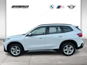 BMW X1 sDrive18d xLine // Anhängerkupplung // Komfortzg. // elektr. Sitzverstellung Bild 3
