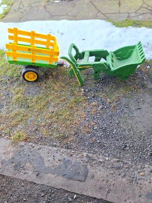 Spielzeugtraktor von John Deere mit elektrischem Antrieb Bild 2