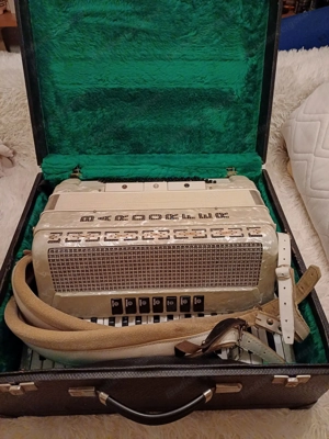 Akkordeon  Bardorfer 96 Bässe Bild 4