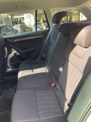 Skoda Octavia Combi 1,6 Style Limited TDI 4x4 Bild 9