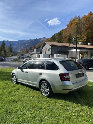 Skoda Octavia Combi 1,6 Style Limited TDI 4x4 Bild 3