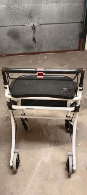 Rollator abzugeben