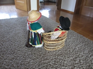 Puppen mit Trachtenkleidung Bild 2