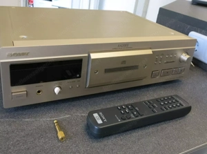 Sony CDP-XA20ES High-End CD-Player Champagner inkl. Puck Bild 2
