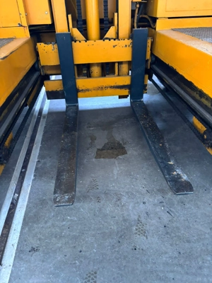 Seiten Stapler mit Tüv Bild 7