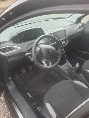 Peugeot 208 Style Bild 3