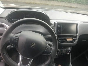 Peugeot 208 Style Bild 2