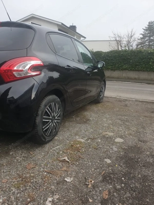 Peugeot 208 Style Bild 6