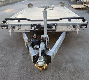 Humer Spielberg Autotransportanhänger