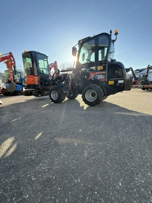 Radlader FARMER 810 XL-1.700 kg hubkraft KINGWAY Hoflader Bild 8