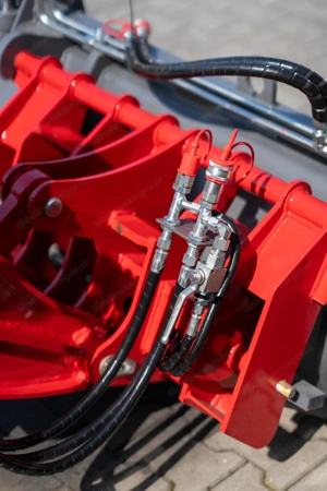 Radlader Teleskop FARMER 809RT Euro5 Hoflader Kingway Deutschland Bild 3