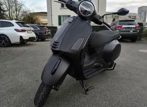 Vespa GTS 300 Super Sport Bild 5