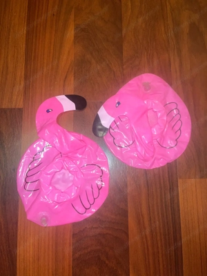 Aufblasbare Flamingos Bild 2