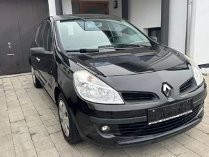 Renault Clio Bild 2