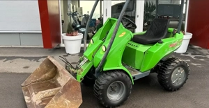 Avant Tecno 220 Hoflader Radlader mit Schaufel und Palettengabel Bild 7