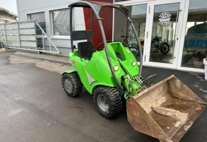 Avant Tecno 220 Hoflader Radlader mit Schaufel und Palettengabel Bild 3