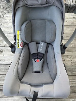 Nuna Babyschale mit isofix Station  Bild 4