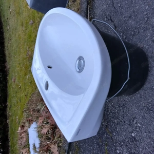 Waschbecken Marke Laufen