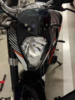 Ktm Duke 390 Bild 4