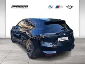 BMW iX xDrive50 xDrive50 Sportpaket // Head-Up // H+K HiFi Bild 4