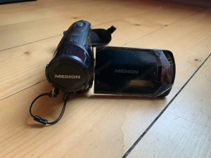 Digitaler Full-HD-Camcorder mit Touchscreen von Medion Bild 2