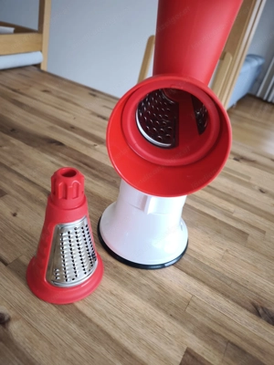 Tupperware  Allesschneider Profi-Chef Mahlwerk Gemüsereibe Käse Bild 4