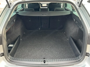 Skoda Octavia Combi 2.0 TDI Ambition *AHK *VIRT. *APP *NAV*4xSHZ Bild 10