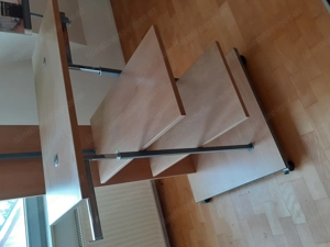 Kleiderständer auf Rollen mit Regal Präsentation Bild 2