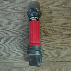 Alter Hilti Schußapparat  Bild 2