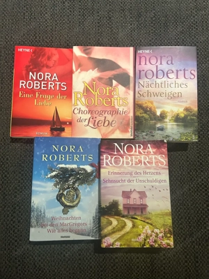 7 Romane in 5 Büchern, Nora Roberts