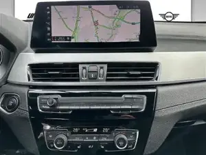 BMW X1 xDrive25e xLine // Head-Up // HiFi DAB // Head UP Bild 8