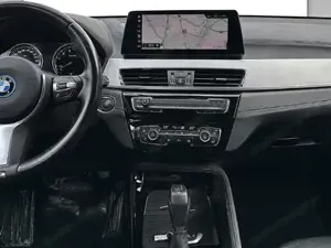 BMW X1 xDrive25e xLine // Head-Up // HiFi DAB // Head UP Bild 7