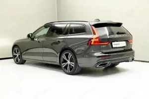 Volvo V60 Recharge R-Design, T6 Plug-in Hybrid W-Paket Bild 9