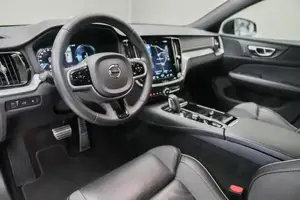 Volvo V60 Recharge R-Design, T6 Plug-in Hybrid W-Paket Bild 5