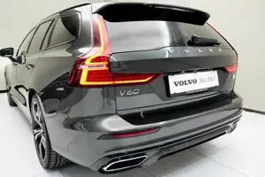 Volvo V60 Recharge R-Design, T6 Plug-in Hybrid W-Paket Bild 11