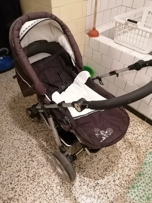 2 Kinderwagen Bild 5