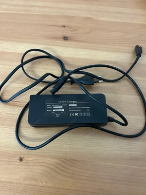 Lade geret für Hoverbord Bild 2