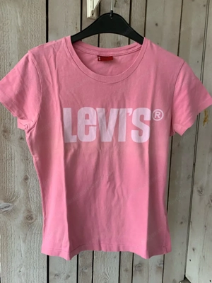 Damenmode: CK, Levi's, Marc O'Polo, H&M, Bild 4