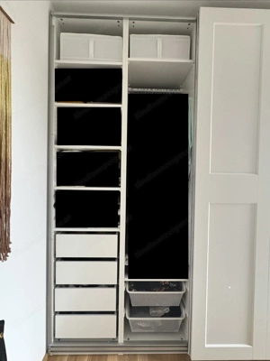 IKEA PAX Kleiderschrank mit Schiebetüren   neuwertig Bild 3