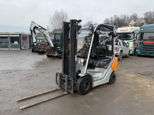 Still RC40-20T Triplex Freihubmast 1600 h Bild 2