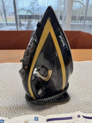 Tefal Turbo Pro Anti Calc Dampfbügeleisen 3000 Watt, Dampfstoß: 270 g Min NAGELNEU