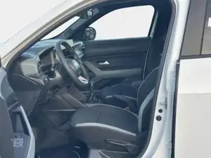 Dacia Duster Extreme 4x4*Winterpaket TCe 130 4x4 Bild 7