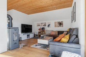 Platz für Familie, Beruf und Ideen - Teilsaniertes Haus mit Einliegerwohnung Bild 4