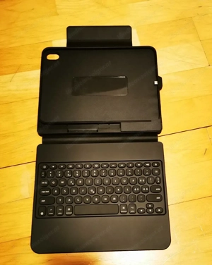 Neuwertiges iPad 10.Gen mit Cover und Stift Bild 2