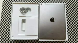 Apple iPad Pro 9,7 Wifi+Sim+Tastatur Bild 2