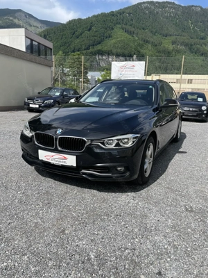 BMW 318 i Touring Aut. *Kamera*Navi*Sitzheizung*Neu Vorgeführt*